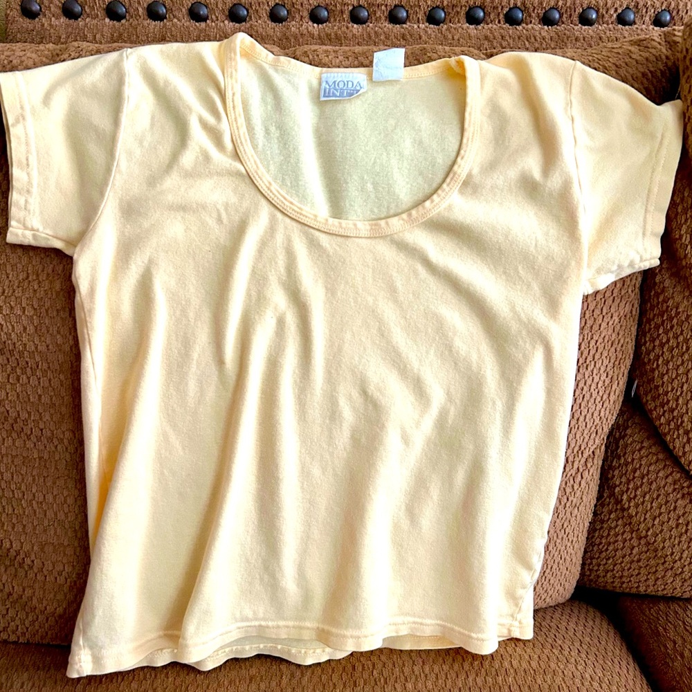 Moda International Yellow Short Sleeve Crew Neck Casual Essential